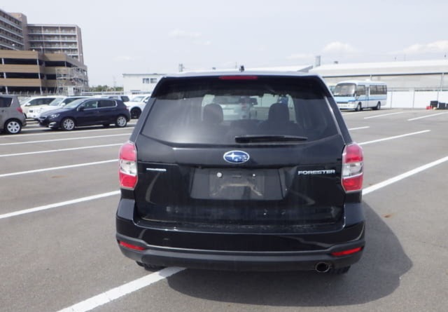 Subaru FORESTER thumbnail 7