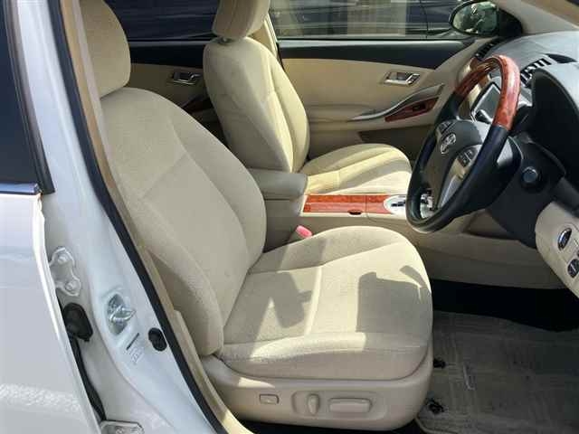 Toyota PREMIO thumbnail 6
