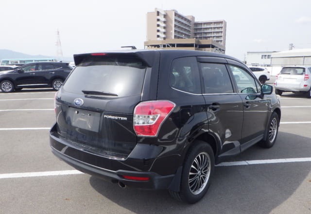 Subaru FORESTER thumbnail 6