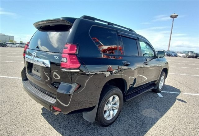 Toyota LAND CRUISER PRADO thumbnail 3