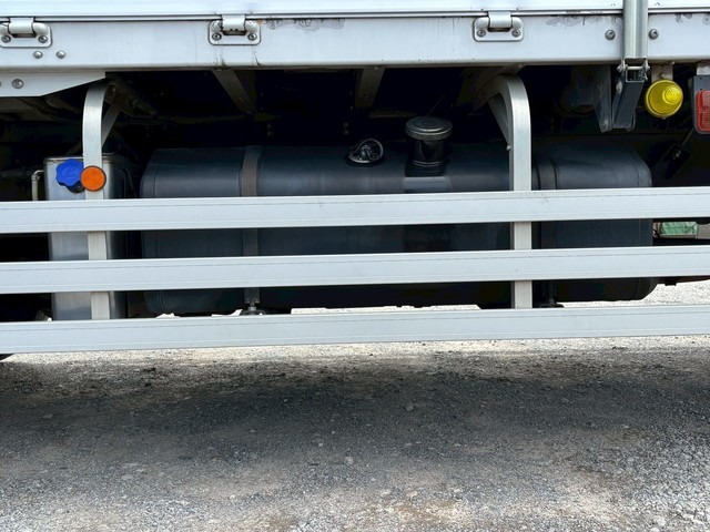 Mitsubishi Fuso Super Great thumbnail 9
