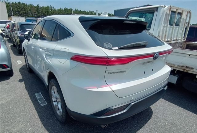 TOYOTA HARRIER thumbnail 3