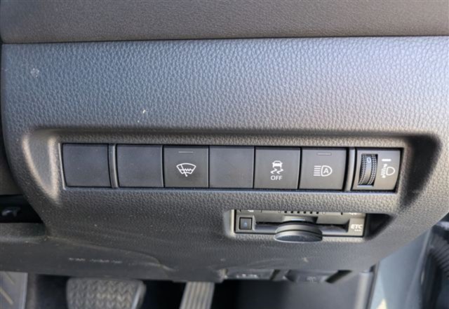 TOYOTA HARRIER thumbnail 19