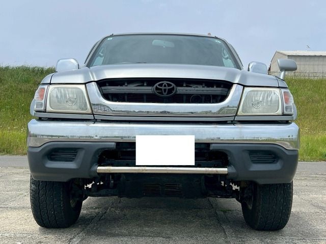 TOYOTA HILUX thumbnail 2