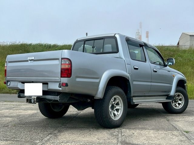 TOYOTA HILUX thumbnail 9
