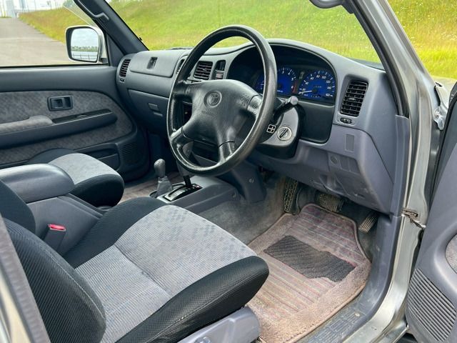 TOYOTA HILUX thumbnail 18