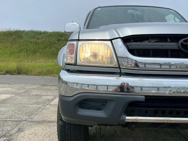TOYOTA HILUX thumbnail 11