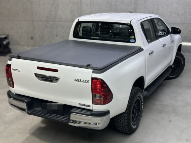 TOYOTA HILUX thumbnail 9