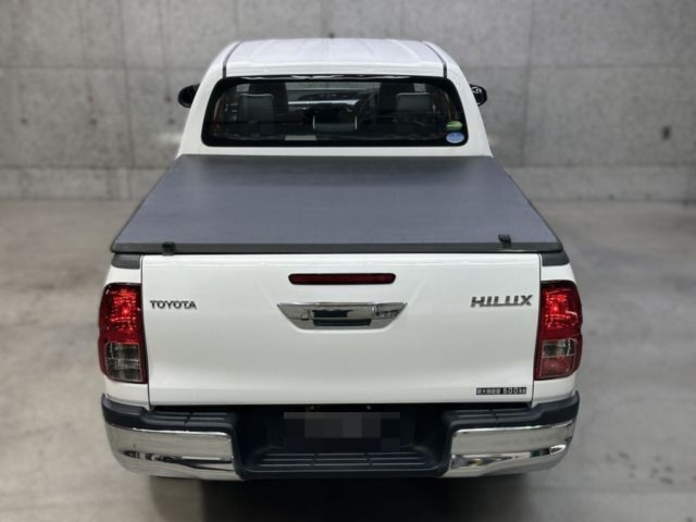 TOYOTA HILUX thumbnail 8