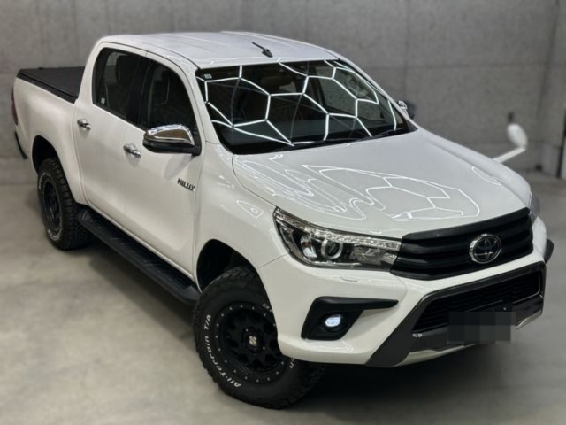 TOYOTA HILUX thumbnail 3