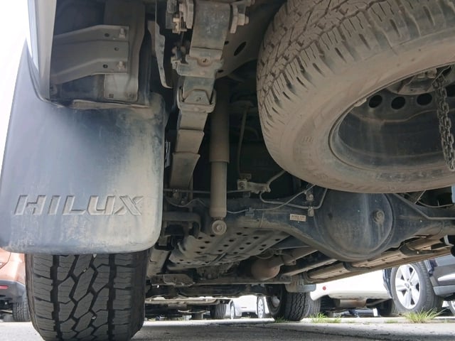 TOYOTA HILUX thumbnail 19