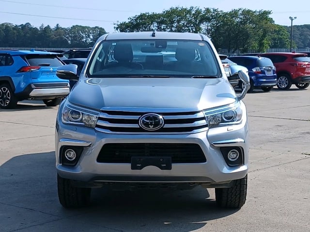 TOYOTA HILUX thumbnail 2