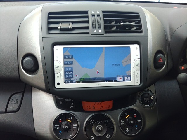 Toyota RAV4 thumbnail 7